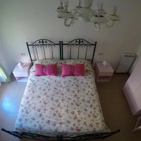 Kalinìkta Oda ve Kahvaltı 3*